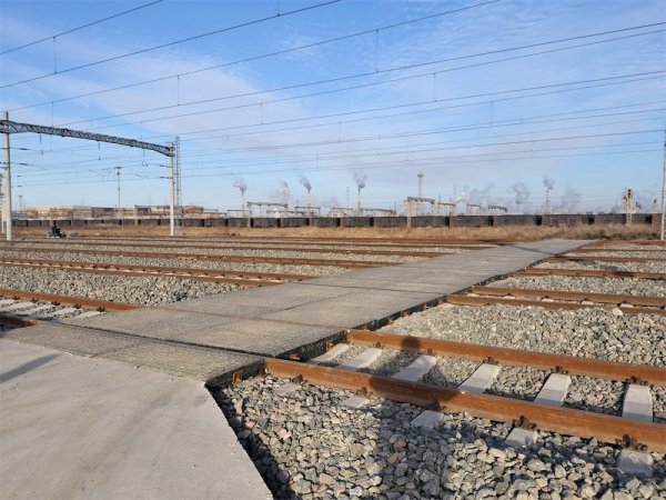 铁路道口为什么用橡胶道口板？